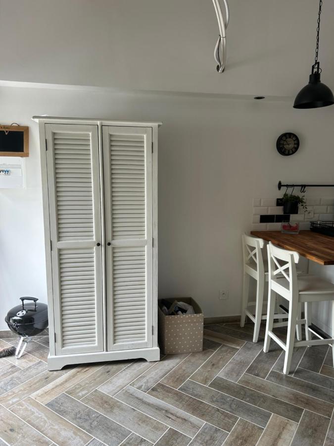 Charmant Studio Dans Villa - Jardin Privatif . لا سين سور مير المظهر الخارجي الصورة